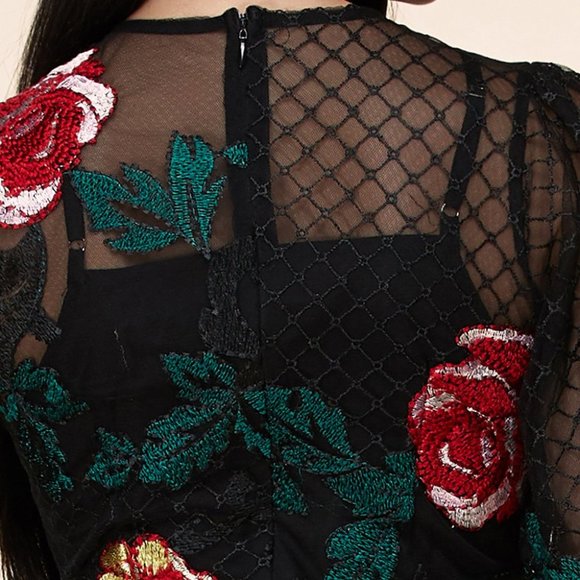 H.P. ⭐NWT -ELEGANT EMBROIDERED FLORAL LACE DRESS - Picture 7 of 8